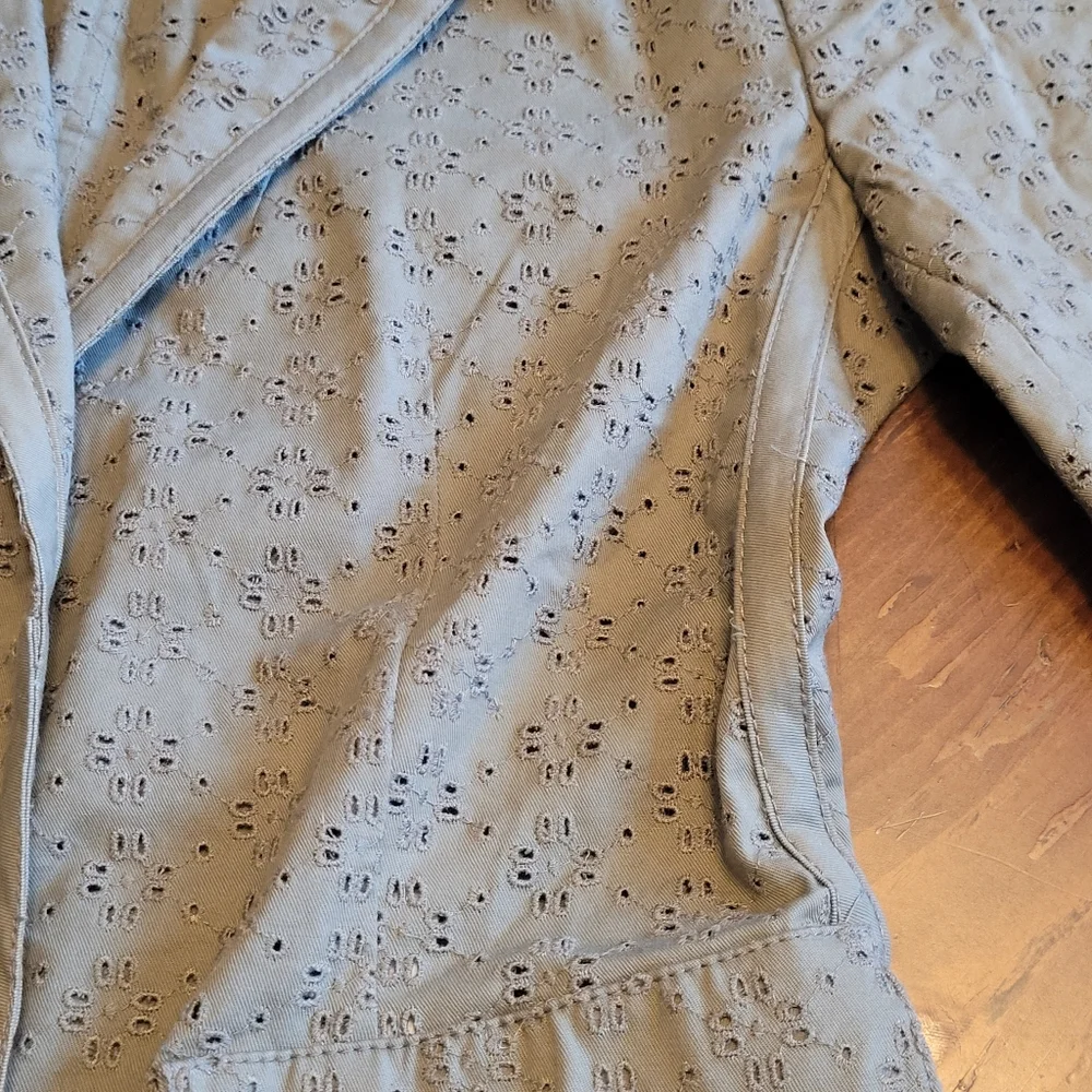 DKNY EMBROIDERED EYELET JACKET | DKNY BLAZER | DKNY JACKET | OLIVE GREEN | EUC